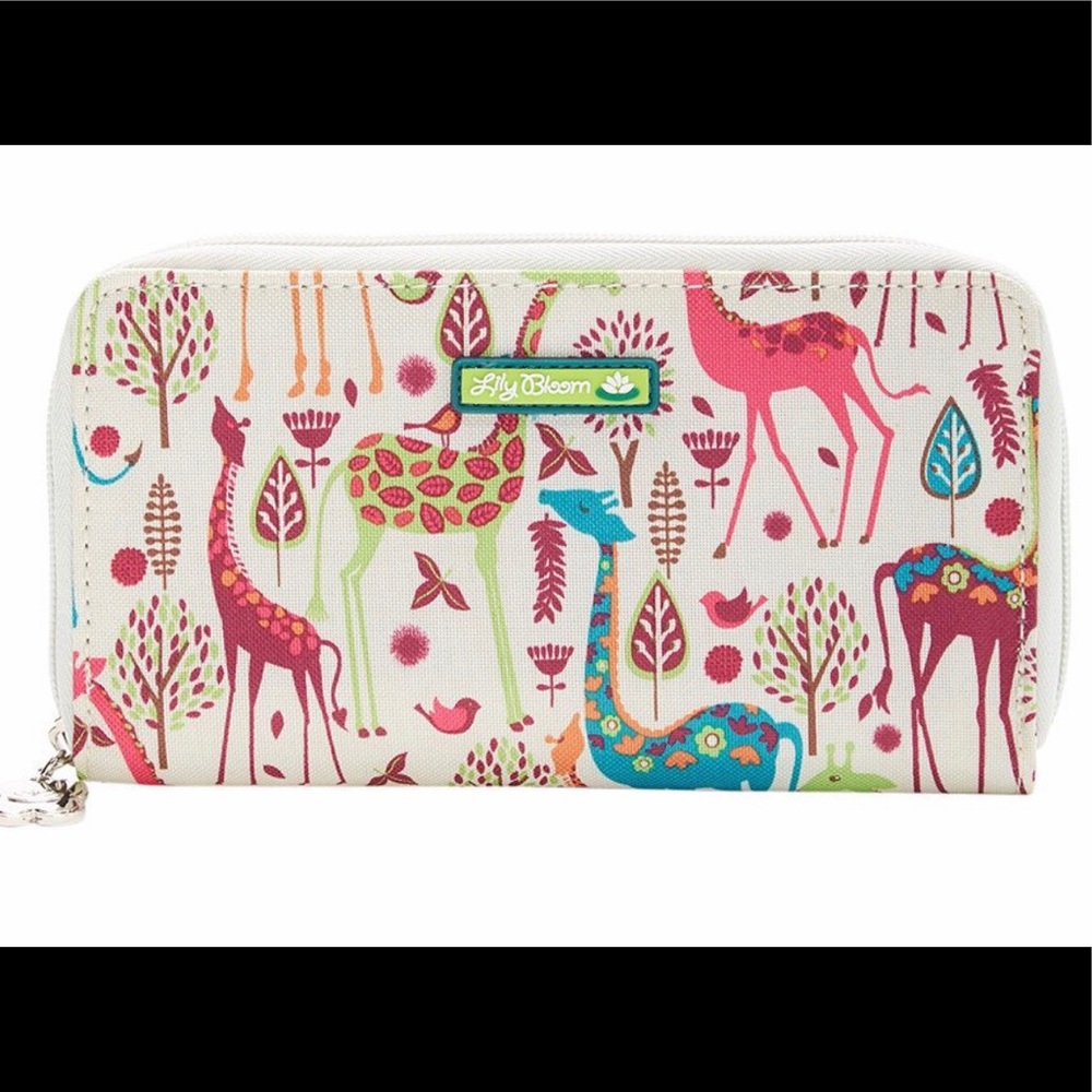 ** ISO Lily Bloom Giraffe-ic Park Wallet **